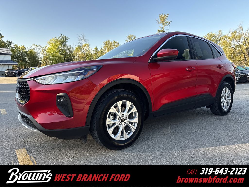 2023 Ford Escape Active's photo