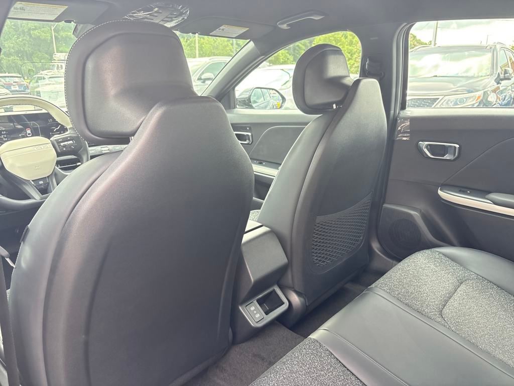 2025 Kia K4 GT-Line photo 23