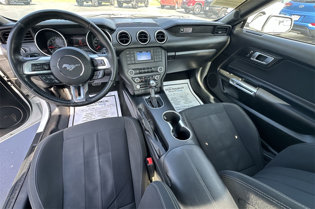 2020 Ford Mustang EcoBoost photo 20