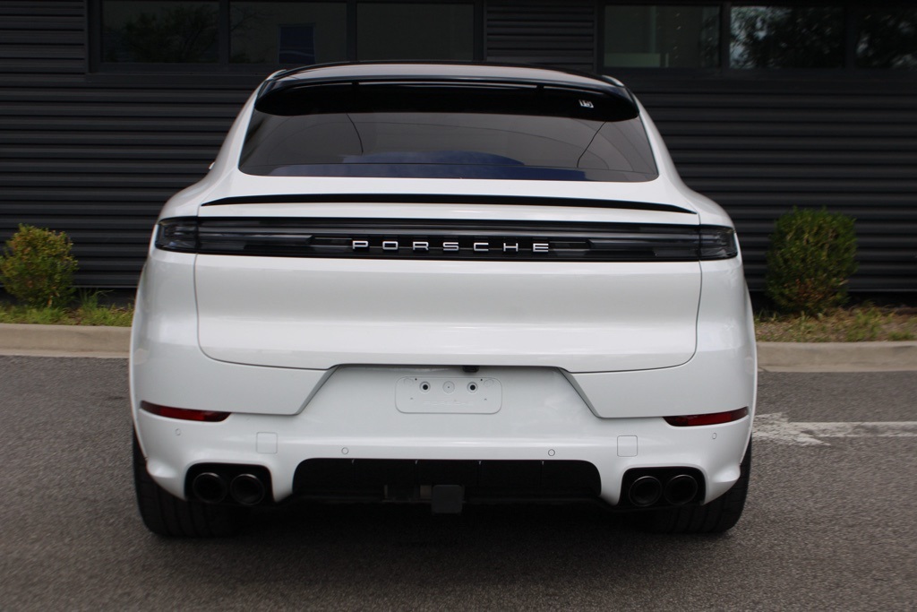 2024 Porsche Cayenne Coupe photo 6