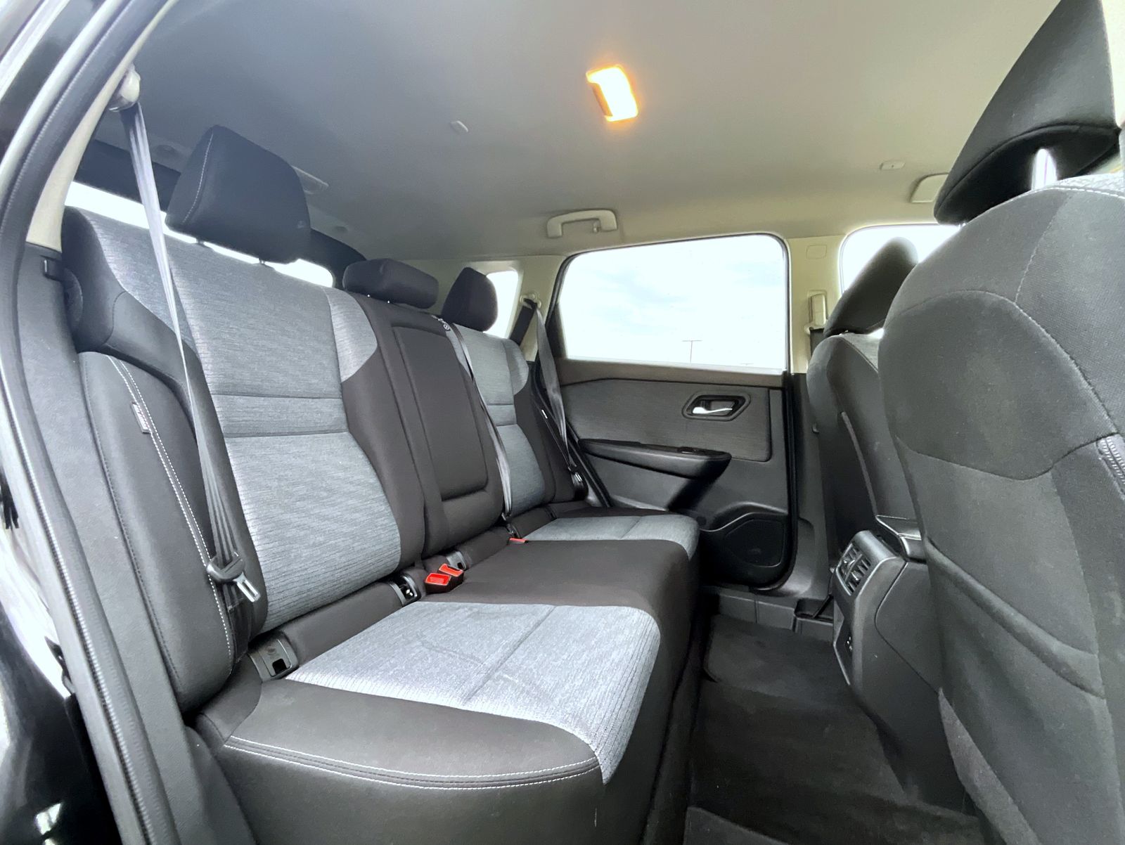 2023 Nissan Rogue SV AWD photo 20