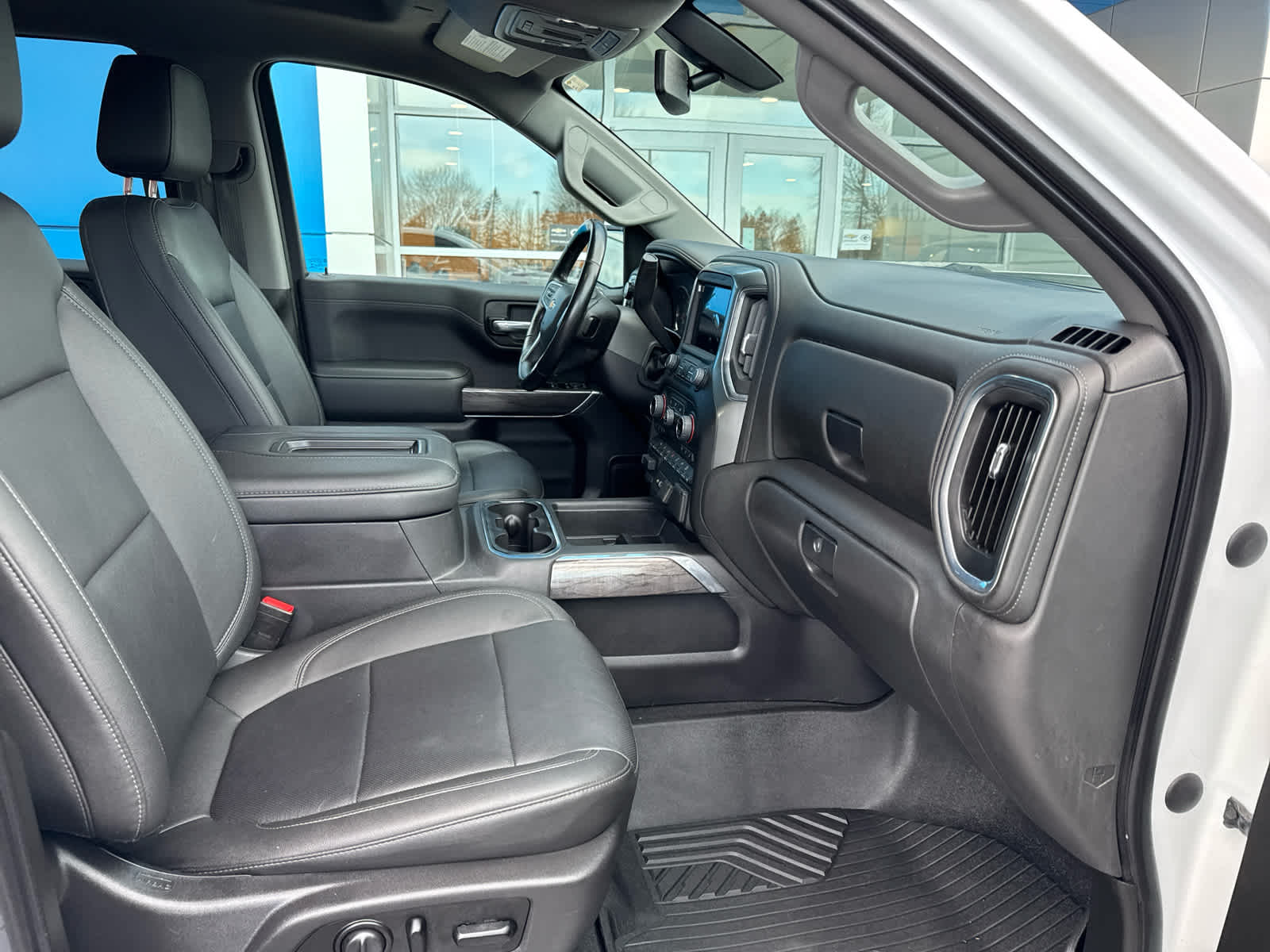 2021 Chevrolet Silverado LTZ photo 3