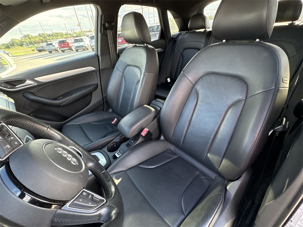 2016 Audi Q3 Premium Plus photo 12