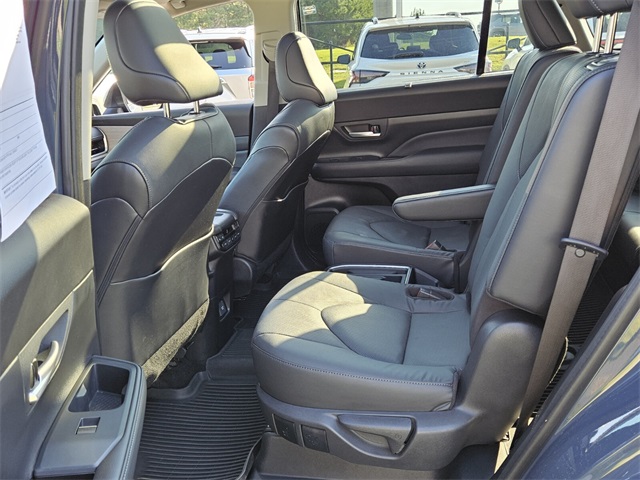 2024 Toyota Grand Highlander Platinum photo 7