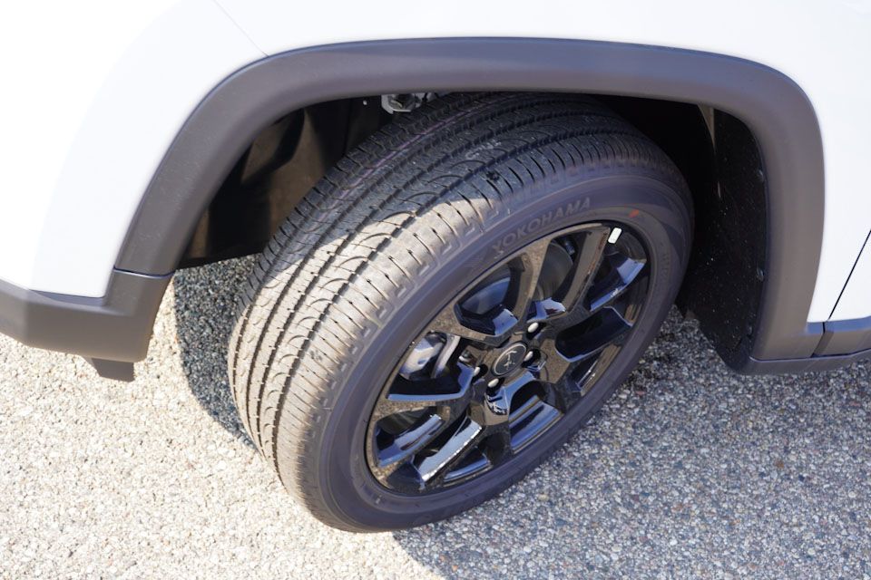 2025 Jeep Compass Altitude photo 4