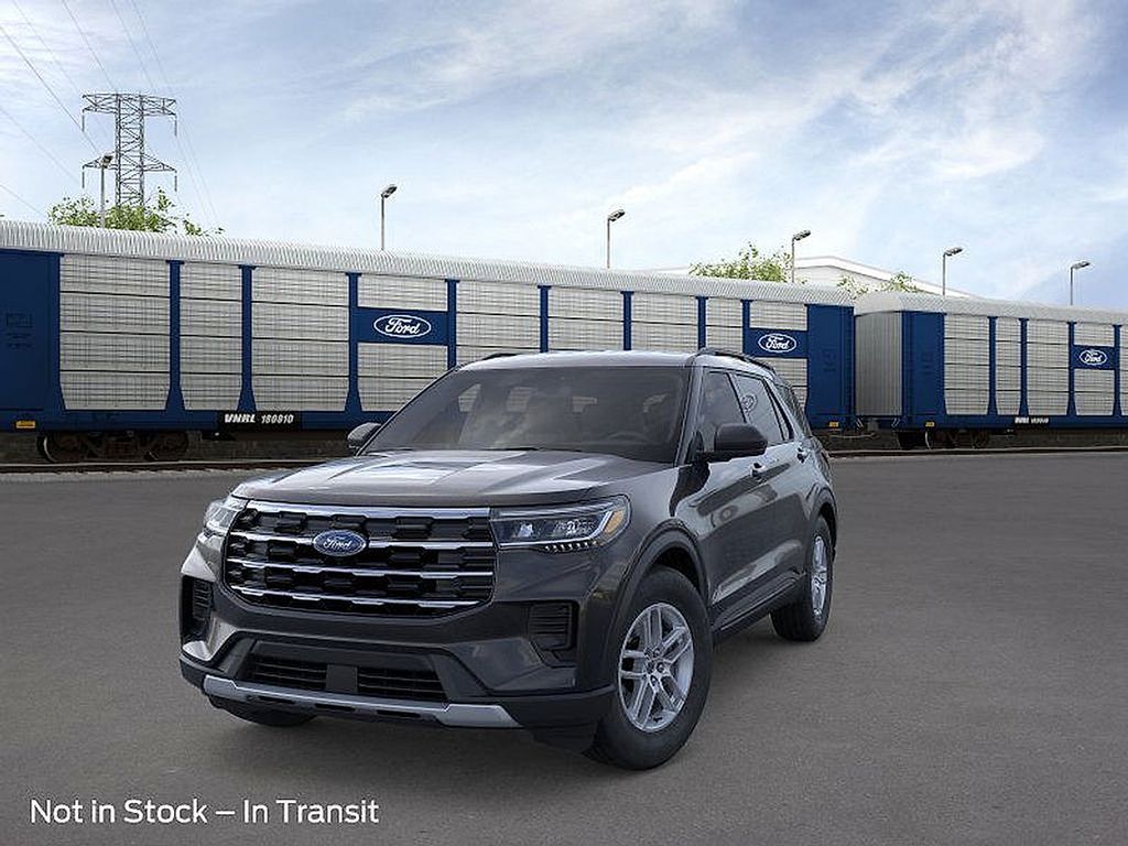 2026 Ford Explorer photo 2