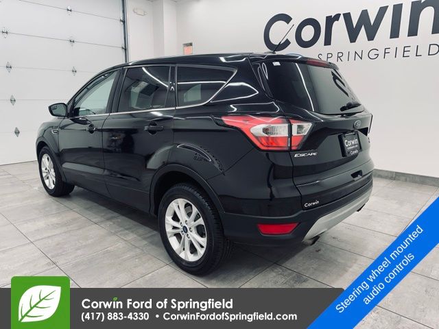 2017 Ford Escape SE photo 2