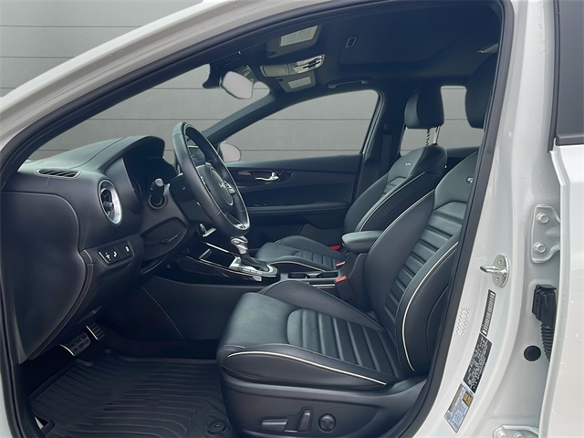2023 Kia Forte GT-Line photo 32