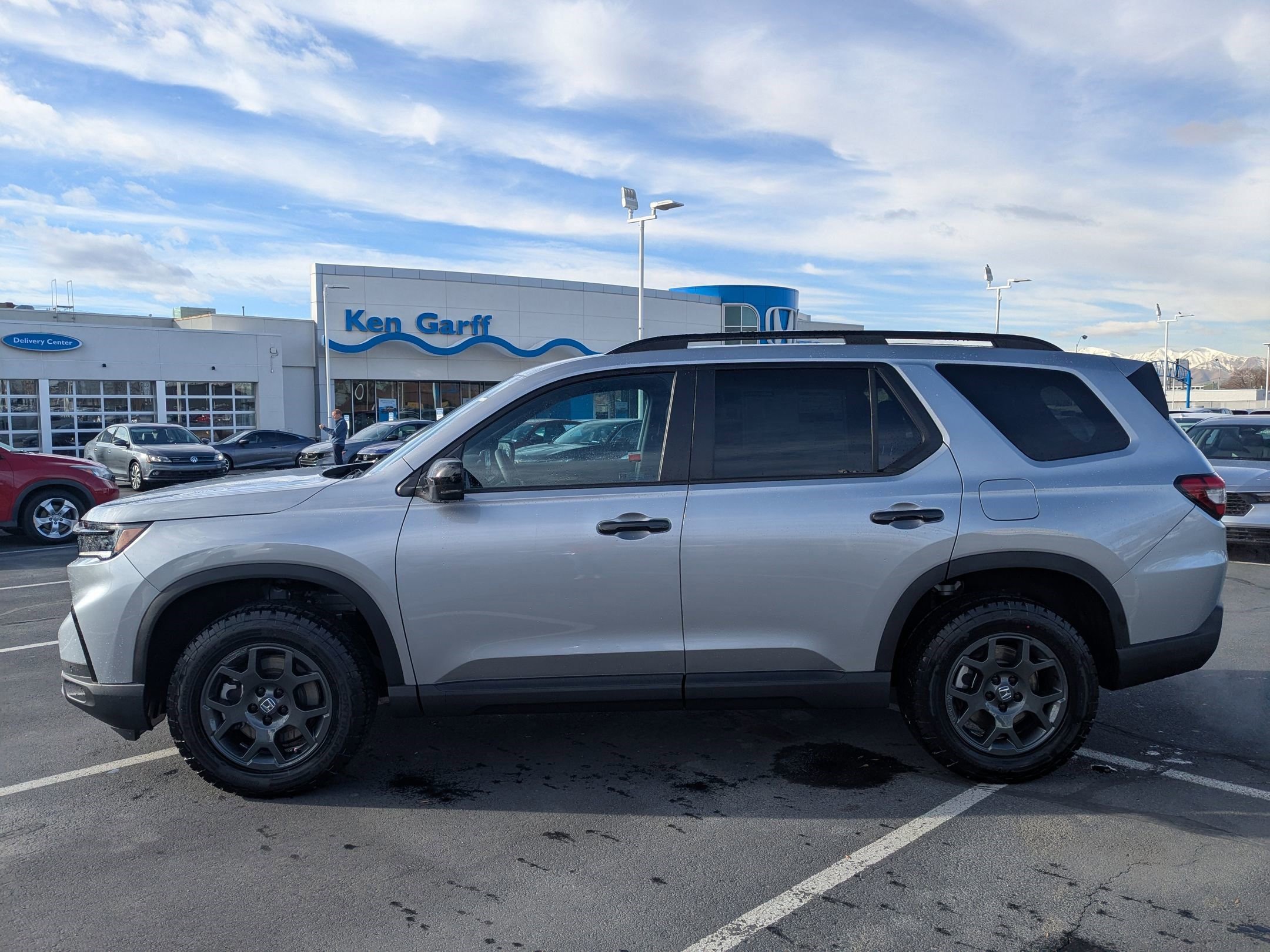 2025 Honda Pilot TrailSport photo 6