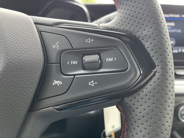 2025 Chevrolet Trax photo 17