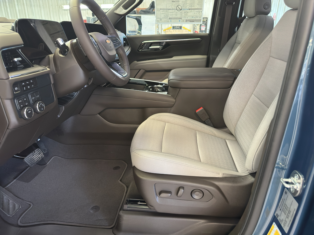 2025 Chevrolet Tahoe LS photo 9