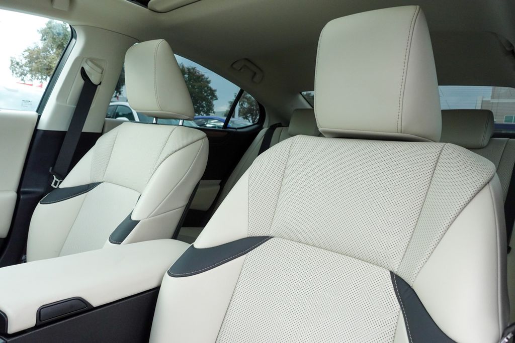 2024 Lexus ES 350 Premium photo 26