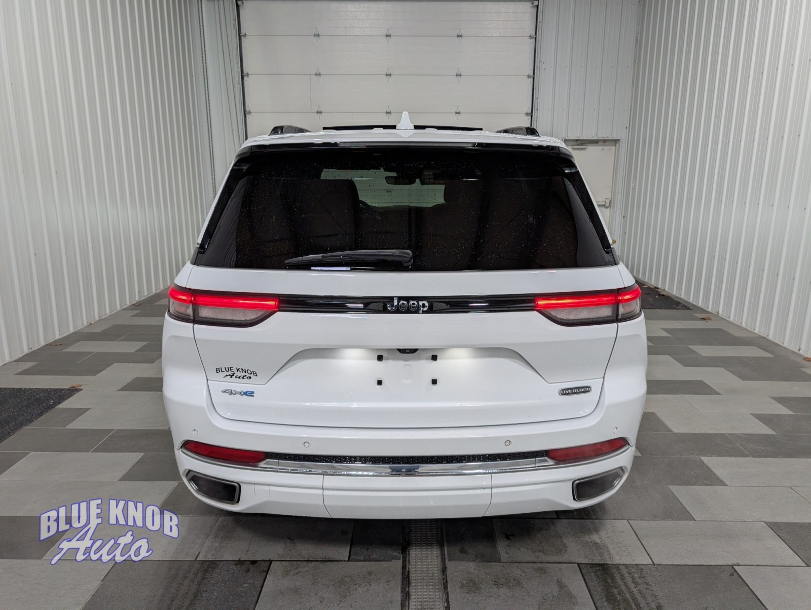 2022 Jeep Cherokee Overland 4xe photo 3