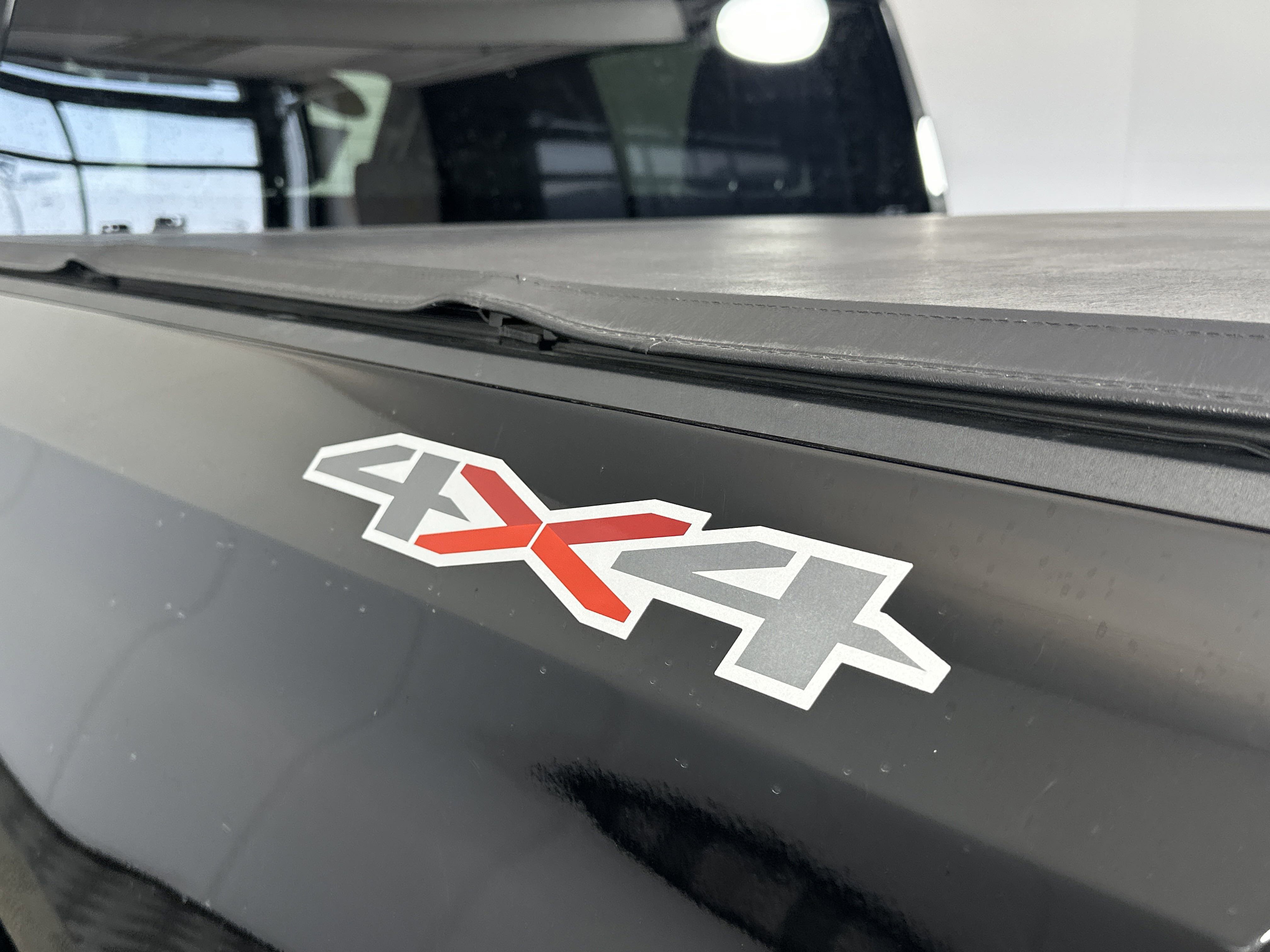 2022 Chevrolet Silverado 1500 LT photo 6