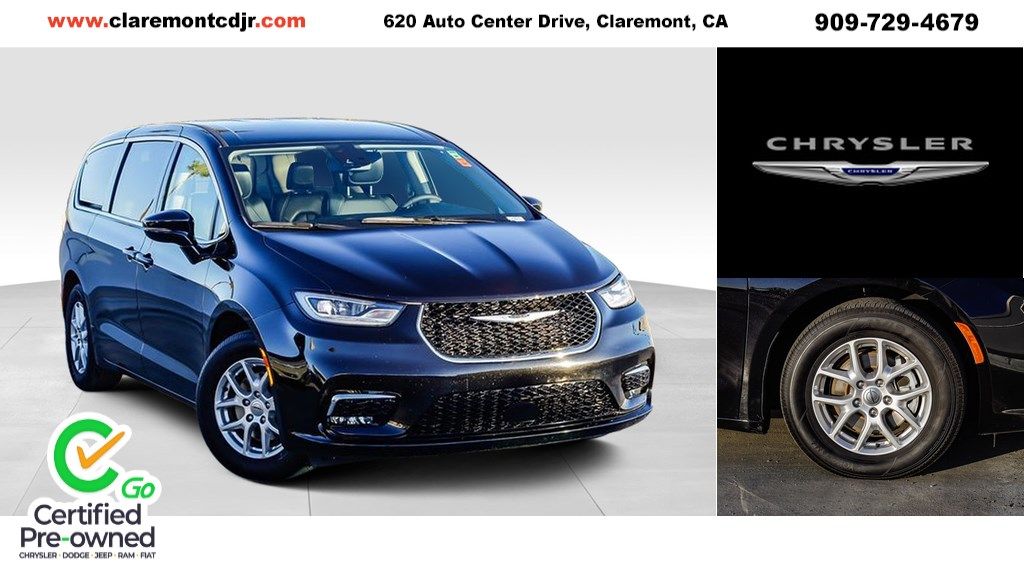 2024 Chrysler Pacifica Touring L's photo