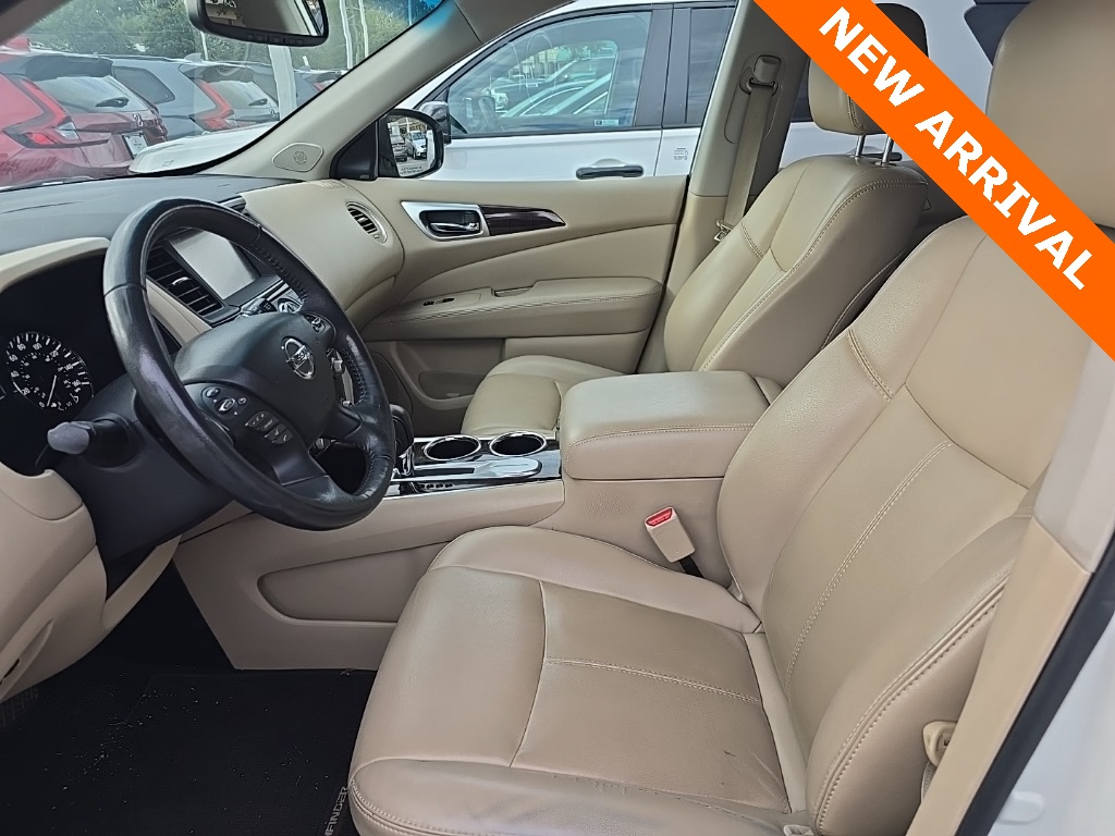 2016 Nissan Pathfinder SL photo 7