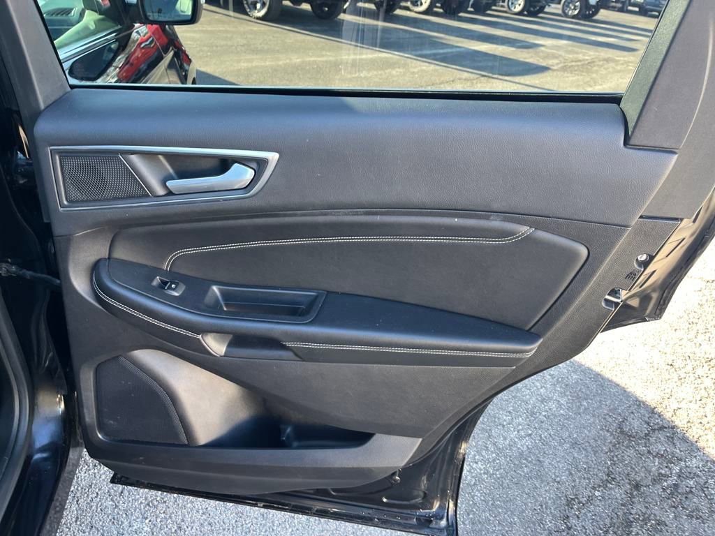 2022 Ford Edge Titanium photo 22