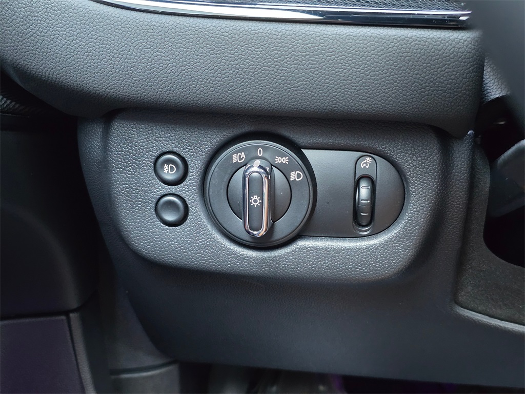 2023 Mini Cooper Base S ALL4 photo 18