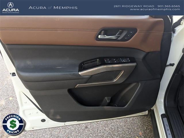 2023 Nissan Pathfinder Platinum photo 22