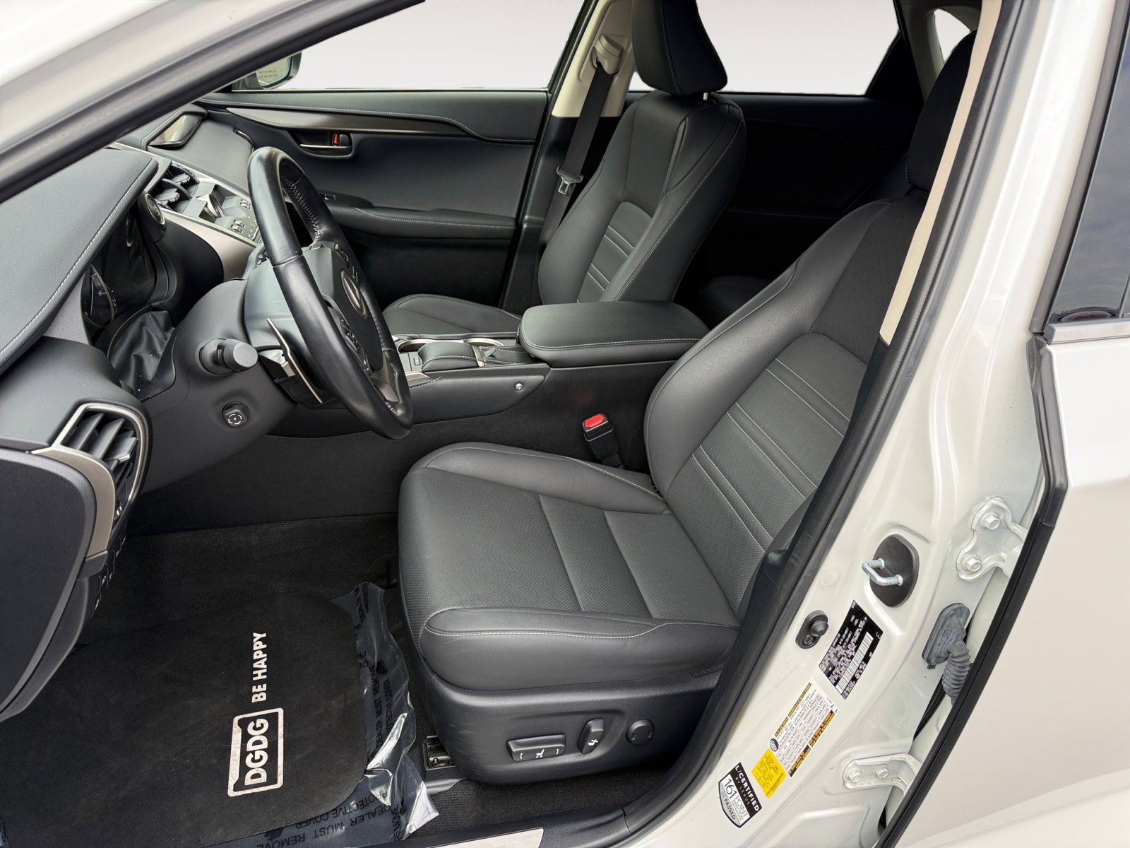 2020 Lexus NX 300 photo 10