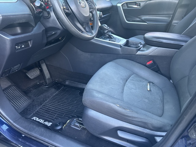 2019 Toyota RAV4 XLE photo 22