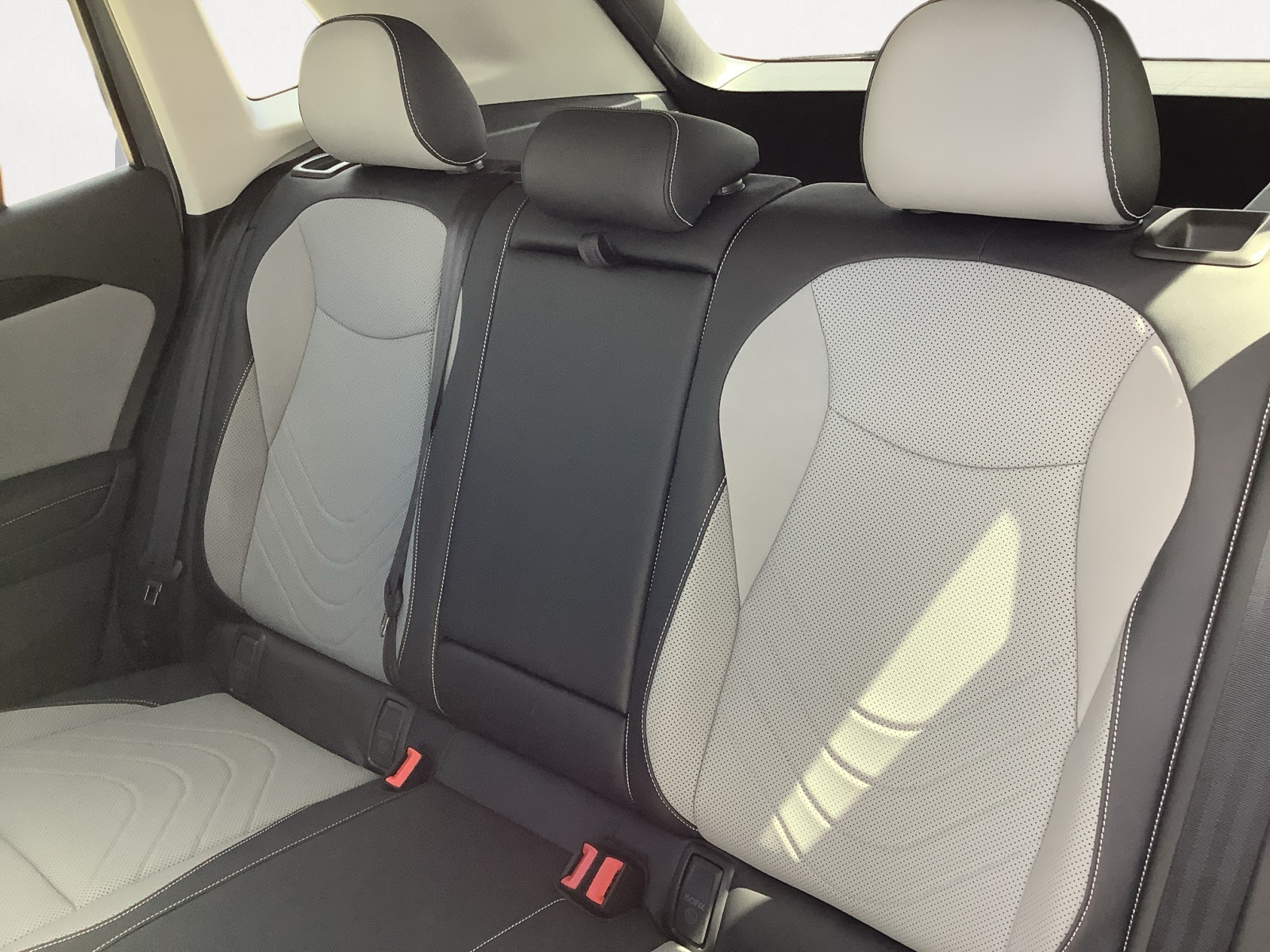 2025 Volkswagen Tiguan SE photo 20