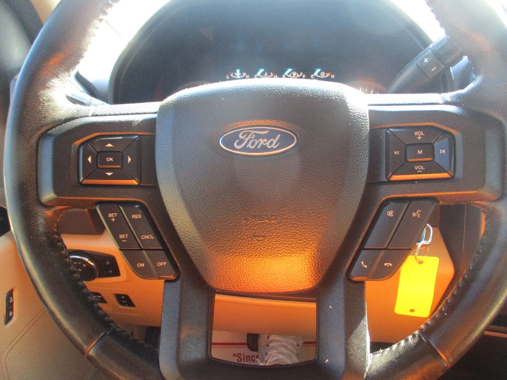 2019 Ford F-150 XLT photo 9