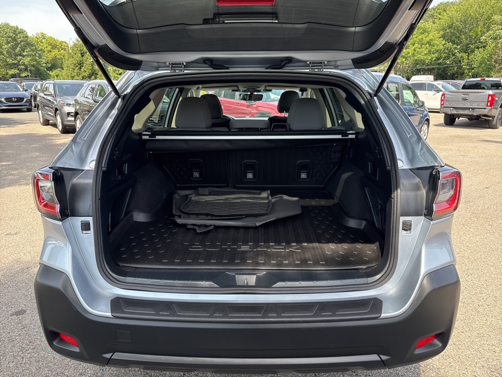 2023 Subaru Outback Premium photo 23