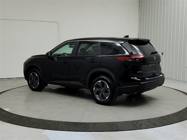 2025 Nissan Rogue SV photo 4