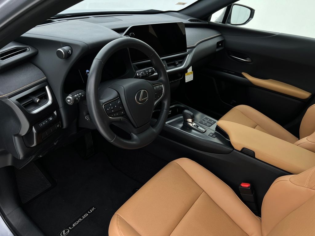 2025 Lexus UX Premium photo 13