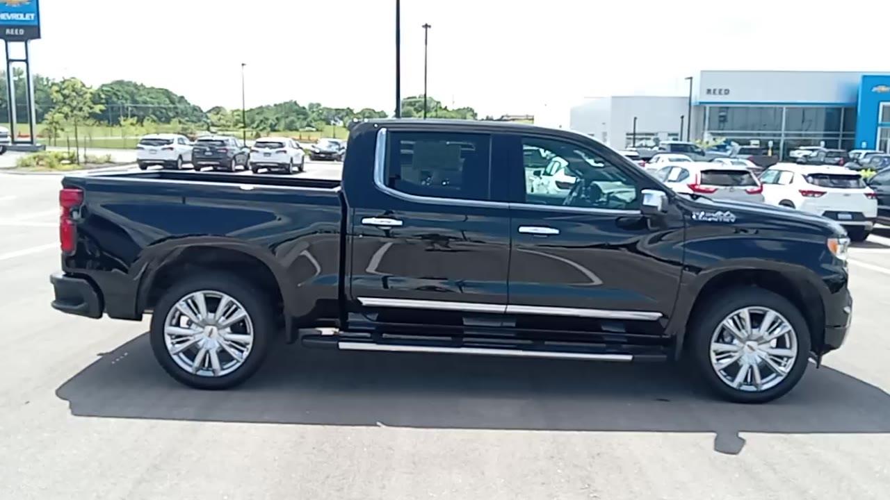 2025 Chevrolet Silverado 1500 High Country photo 9