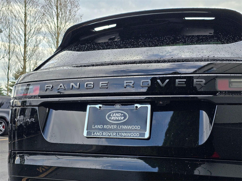 2026 Land Rover Range Rover Velar SE photo 4