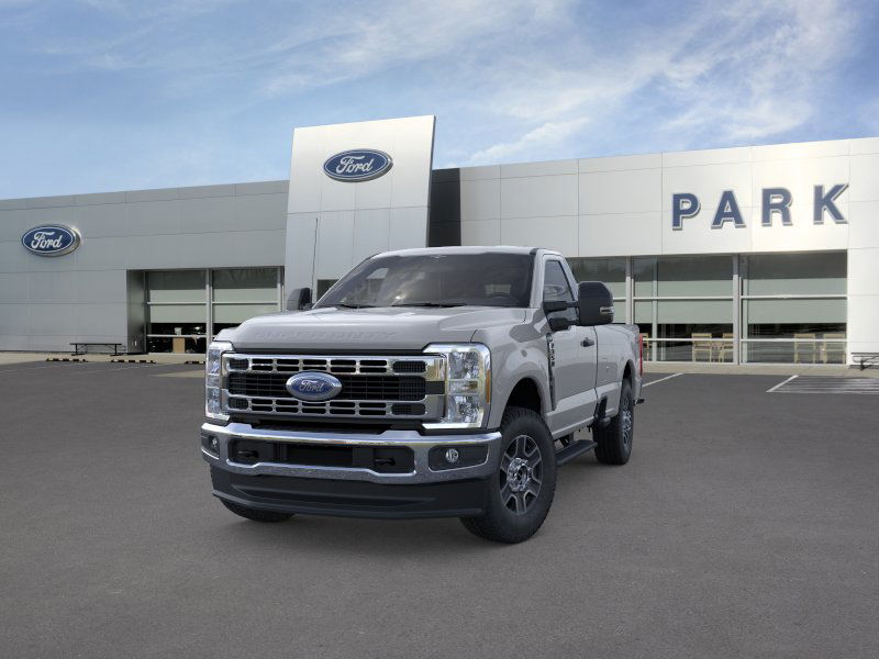 2025 Ford F-350 XLT photo 2