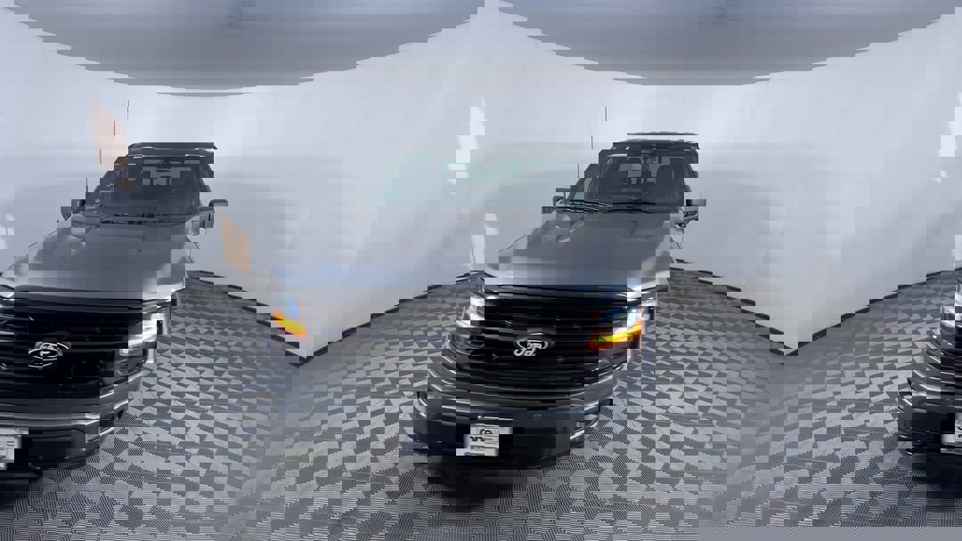 2025 Ford F-150 XLT photo 3