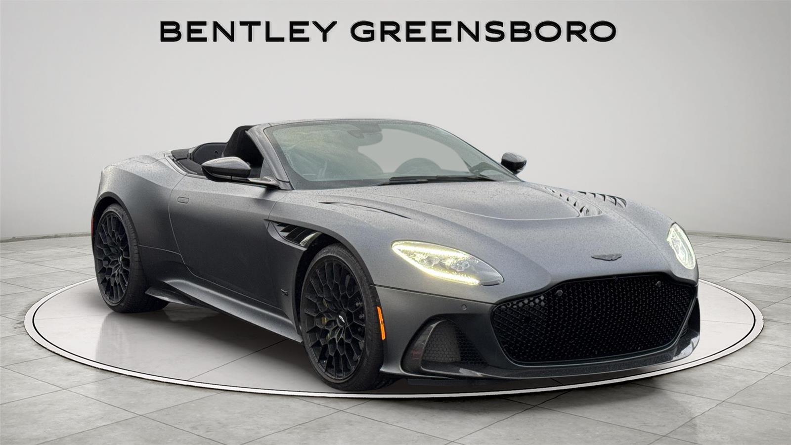 2023 Aston Martin DBS Base's photo