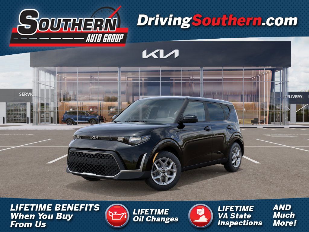 2025 Kia Soul LX's photo