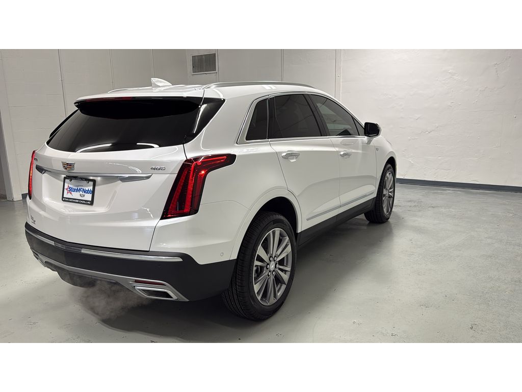 2026 Cadillac XT5 Premium Luxury photo 2