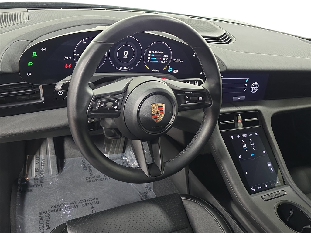 2023 Porsche Taycan photo 4