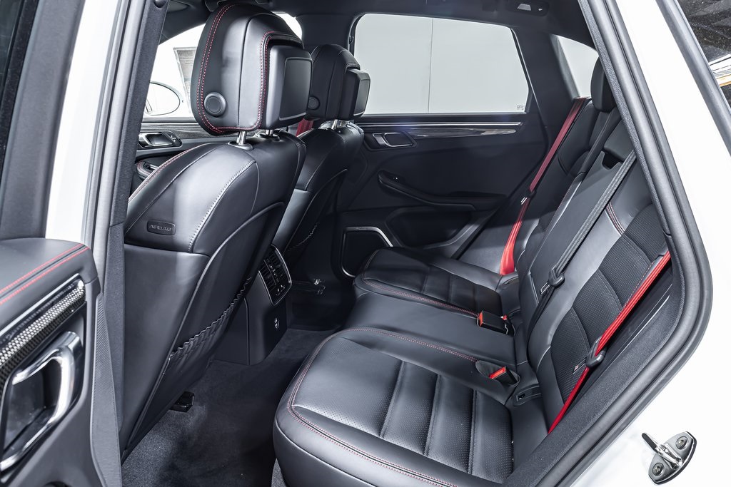 2025 Porsche Macan GTS photo 17