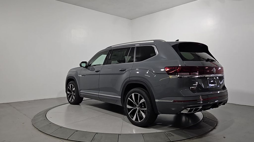 2026 Volkswagen Atlas SEL Premium R-Line photo 2