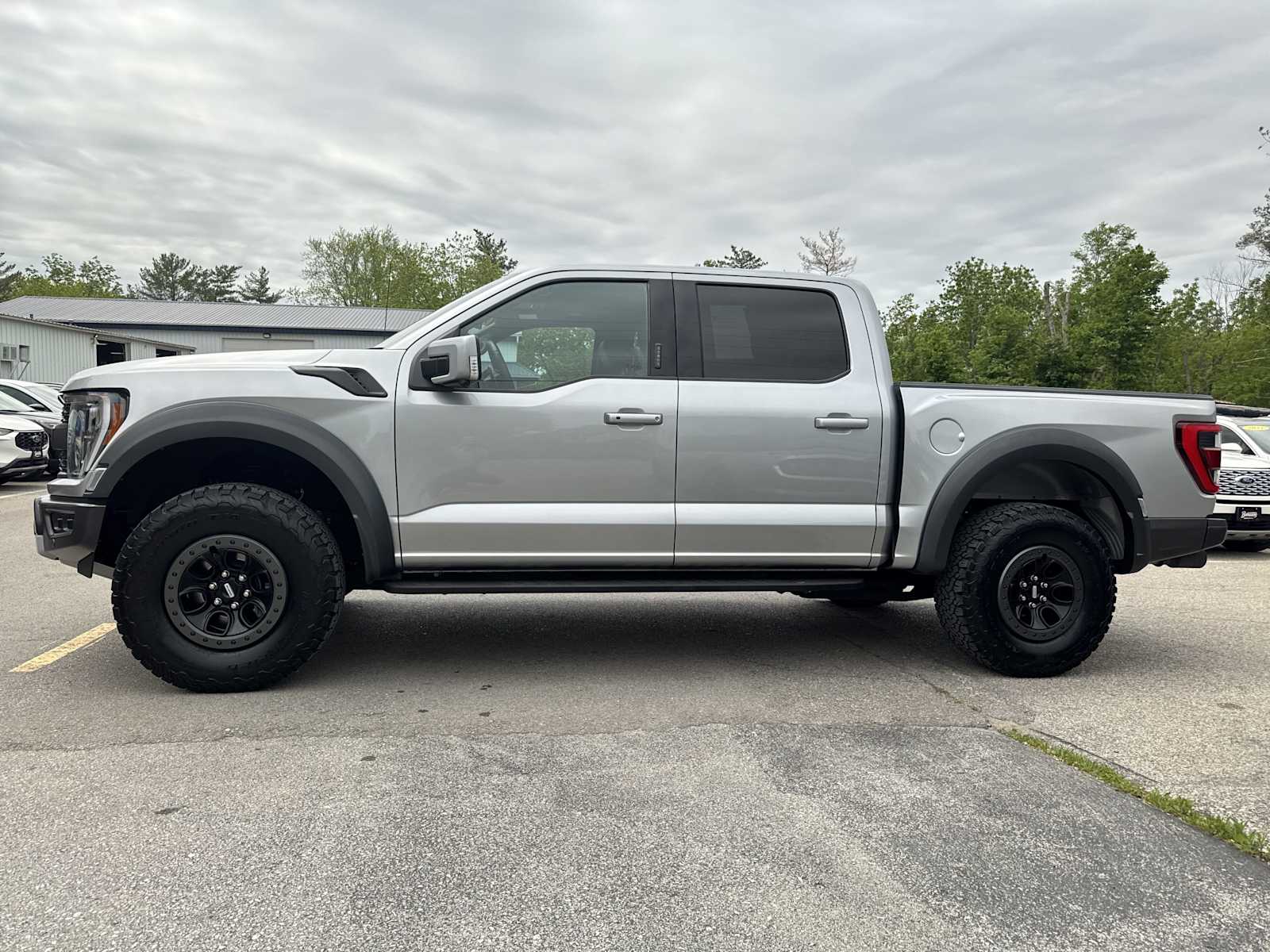 2023 Ford F-150 Raptor photo 8
