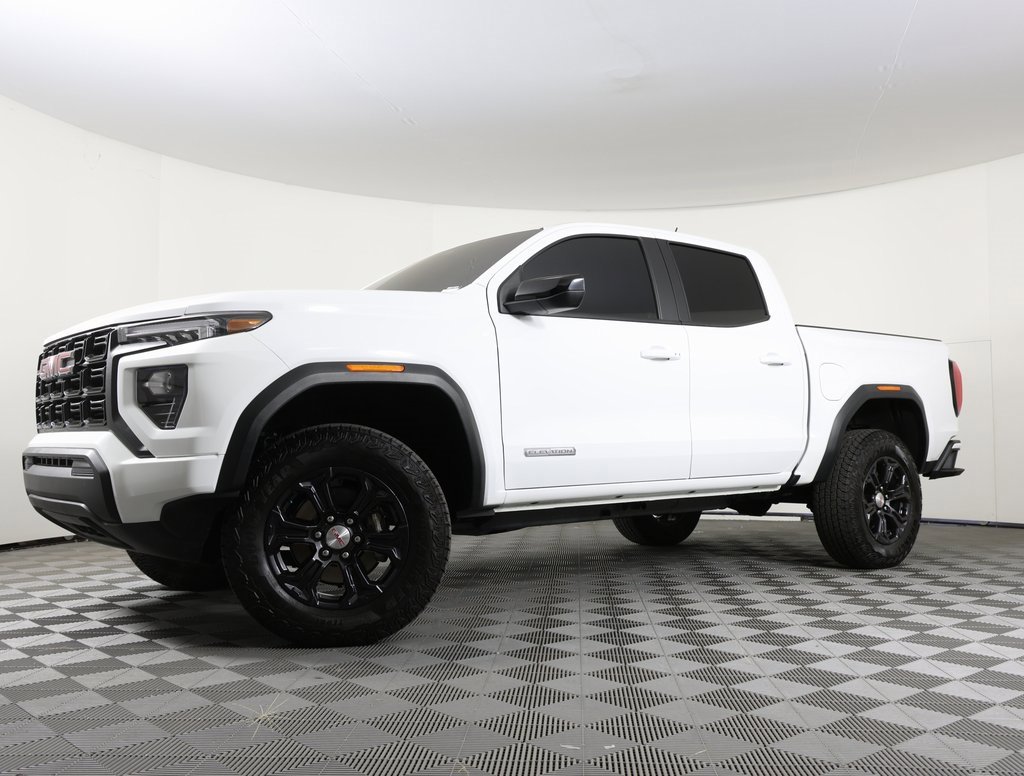 2024 GMC Canyon Elevation's photo