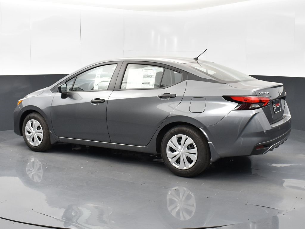2025 Nissan Versa 1.6 S photo 5