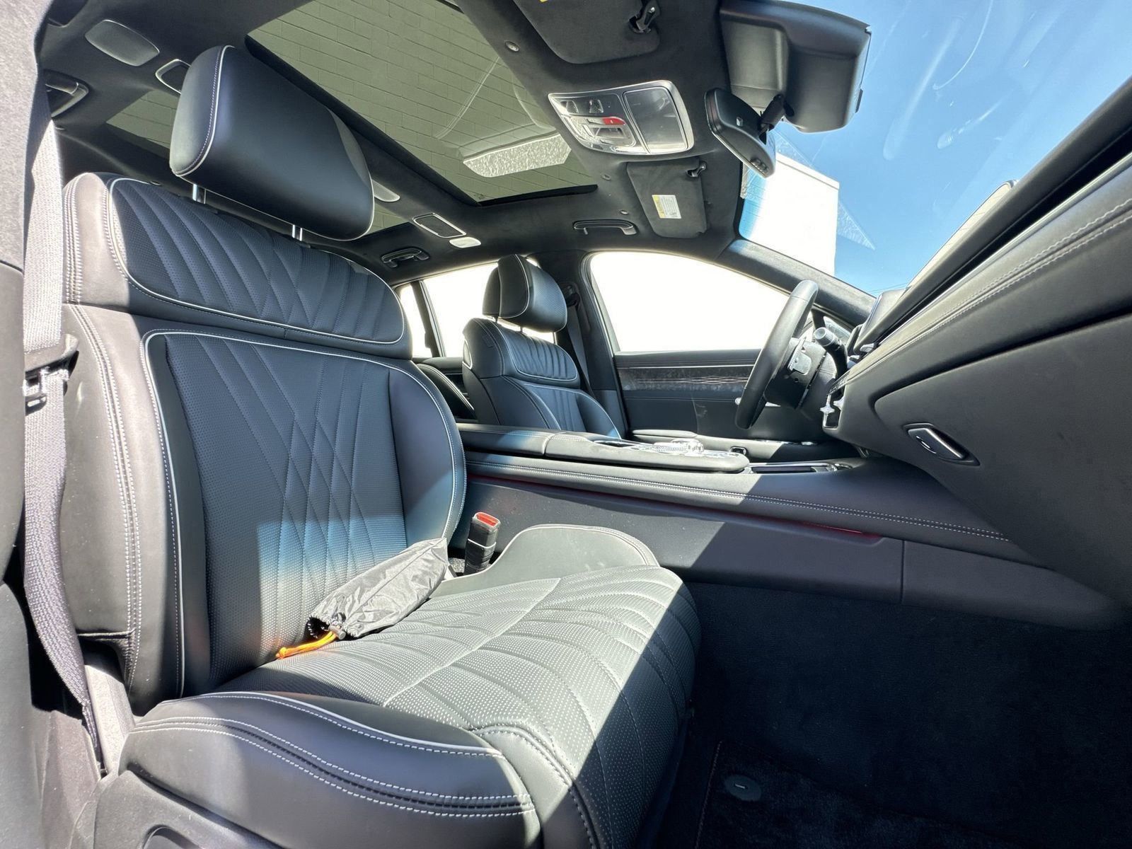 2024 Genesis G90 3.5T E-Supercharger photo 29