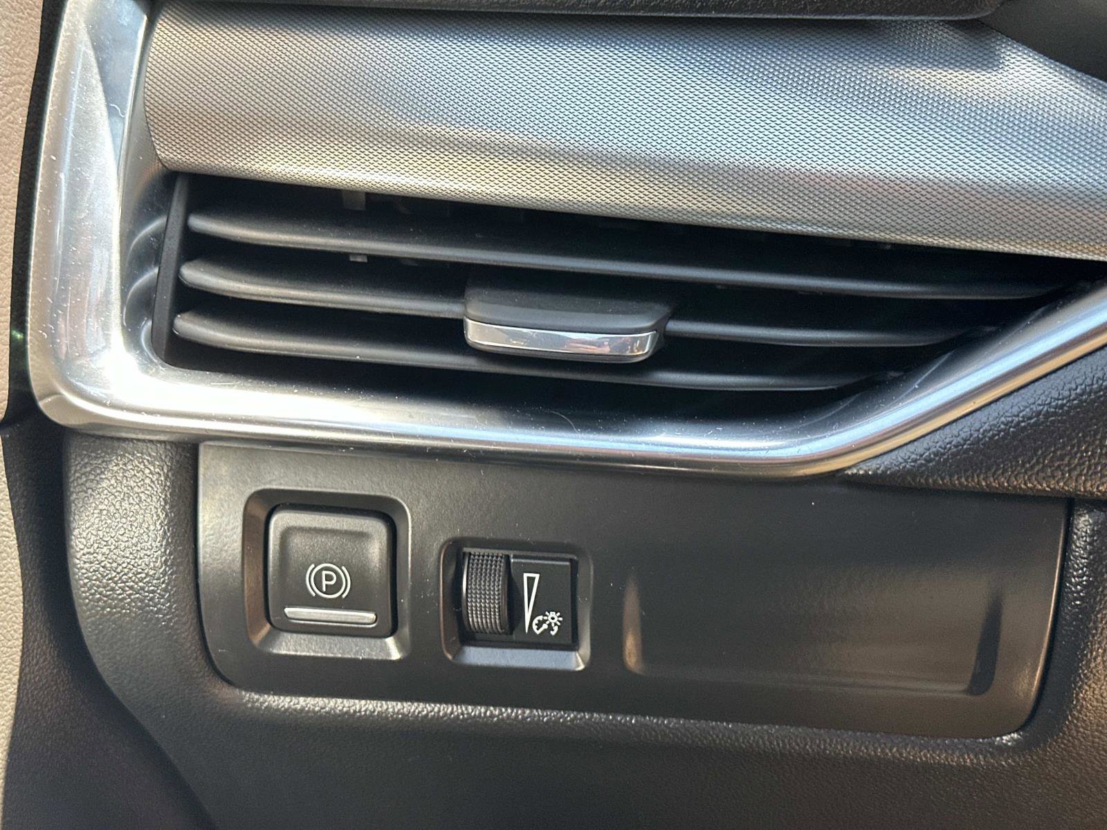 2021 Cadillac XT4 Premium Luxury photo 23