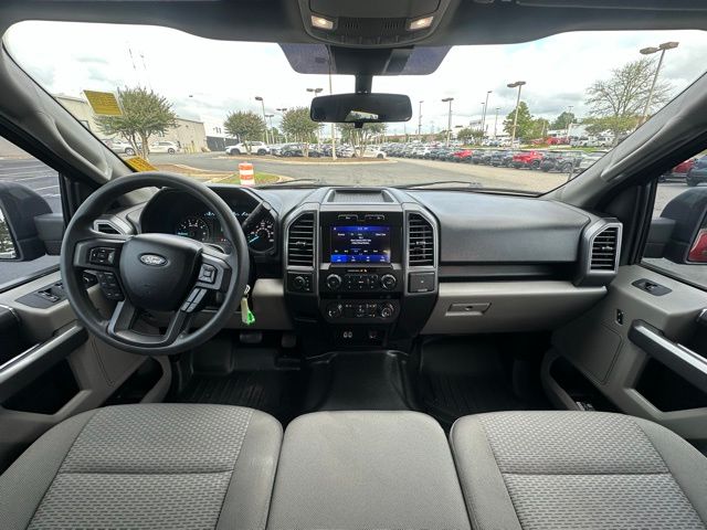 2020 Ford F-150 XLT photo 2