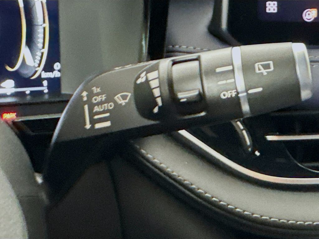 2026 Infiniti QX60 Luxe photo 11