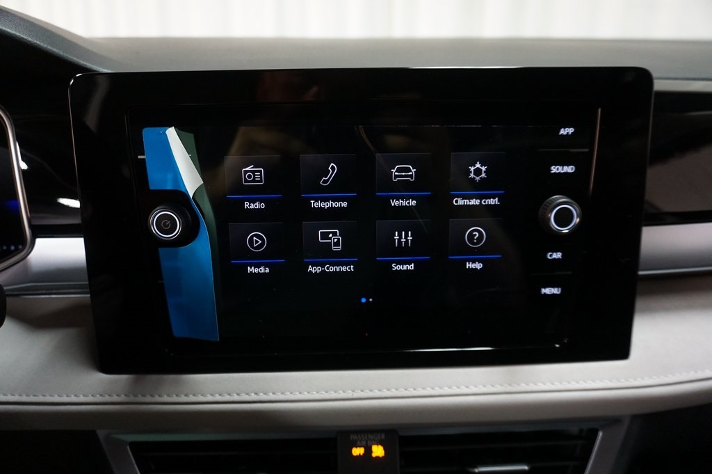 2025 Volkswagen Taos SE photo 13