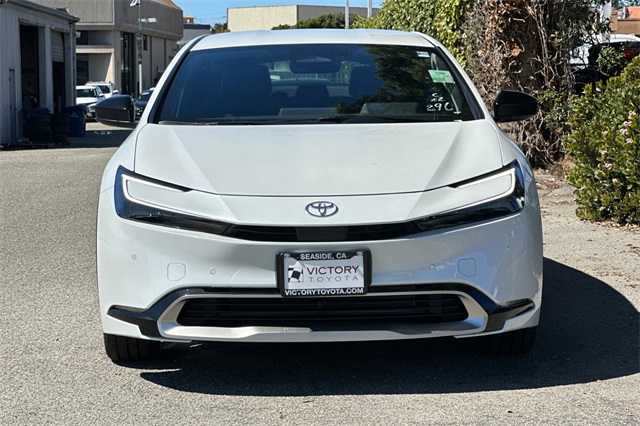 2026 Toyota Prius Plug-in Hybrid XSE photo 9