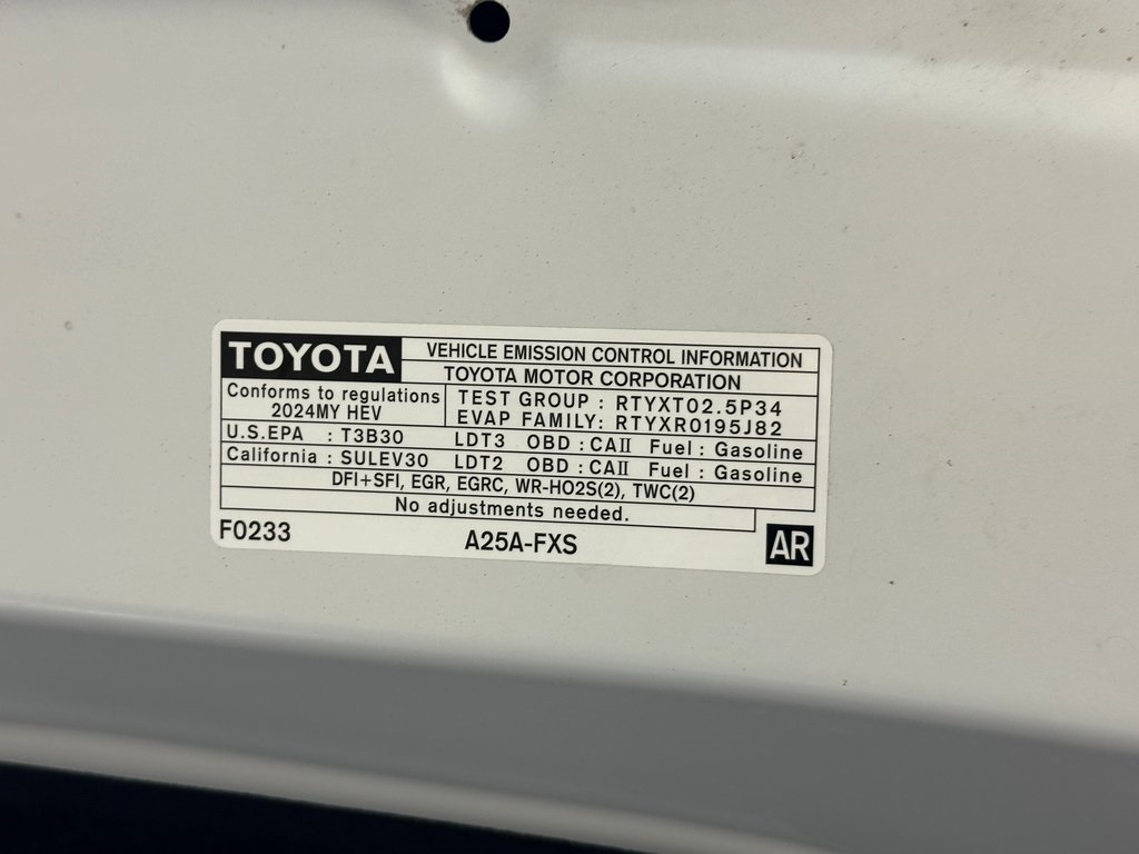 2024 Toyota Sienna XLE photo 12